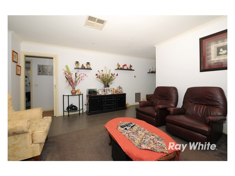 12 Venus Place, Cranbourne VIC 3977