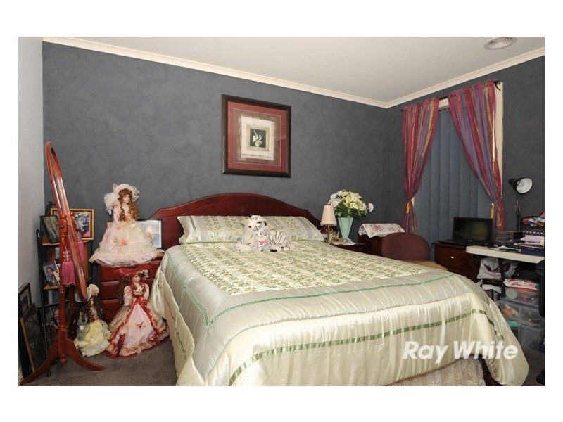 12 Venus Place, Cranbourne VIC 3977