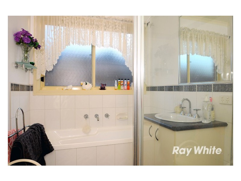 12 Venus Place, Cranbourne VIC 3977