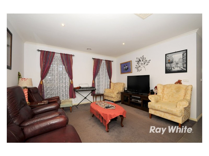 12 Venus Place, Cranbourne VIC 3977