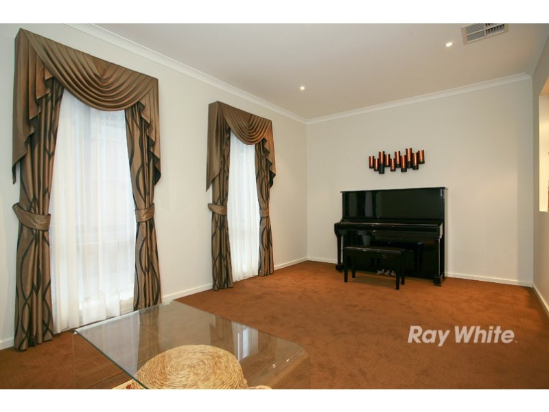 31 Elliott Parade, Lynbrook VIC 3975