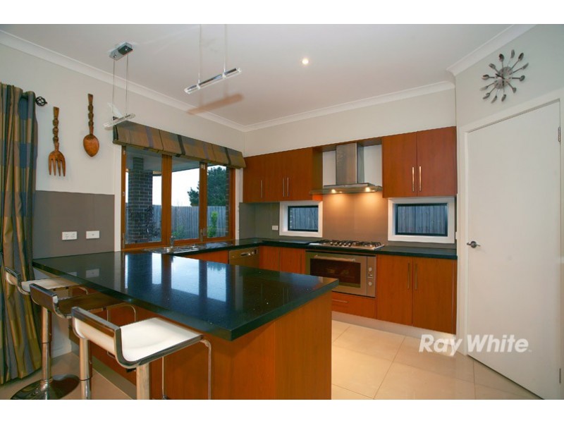 31 Elliott Parade, Lynbrook VIC 3975