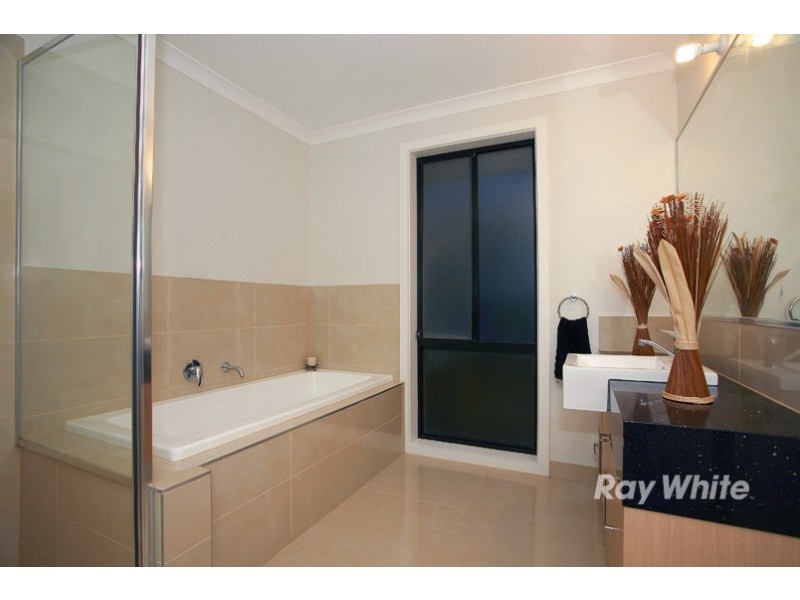 31 Elliott Parade, Lynbrook VIC 3975