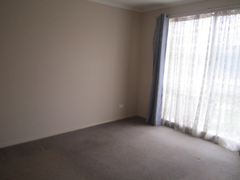 37 Kulkami Way, Cranbourne West VIC 3977