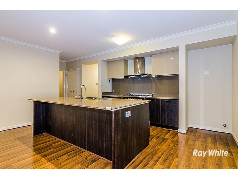 12 Falabela Road, Clyde North VIC 3978