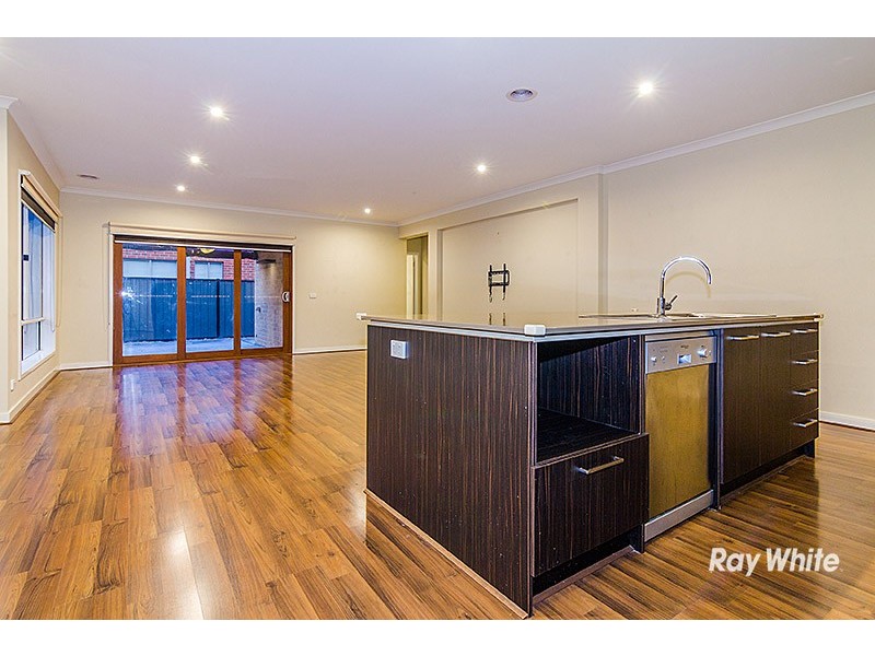 12 Falabela Road, Clyde North VIC 3978