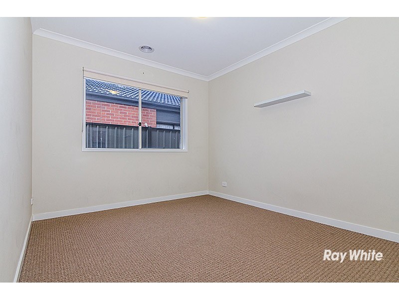 12 Falabela Road, Clyde North VIC 3978