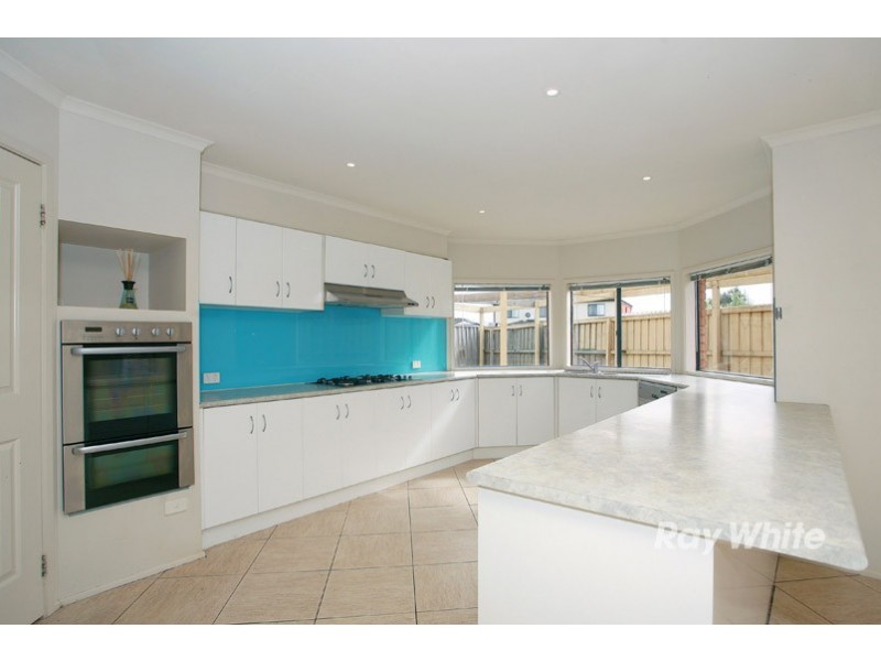 18 Silky Oak Drive, Cranbourne VIC 3977