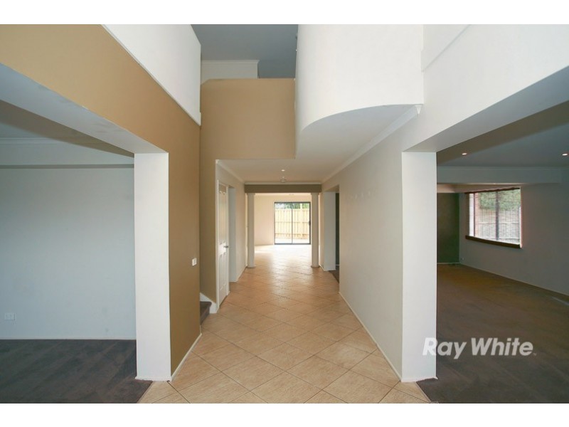 18 Silky Oak Drive, Cranbourne VIC 3977