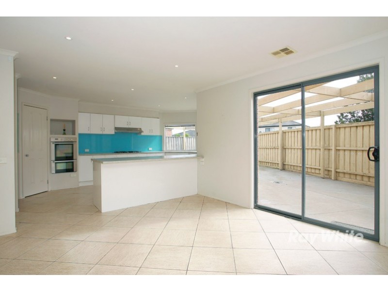 18 Silky Oak Drive, Cranbourne VIC 3977