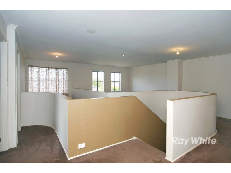 18 Silky Oak Drive, Cranbourne VIC 3977