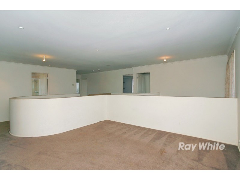 18 Silky Oak Drive, Cranbourne VIC 3977