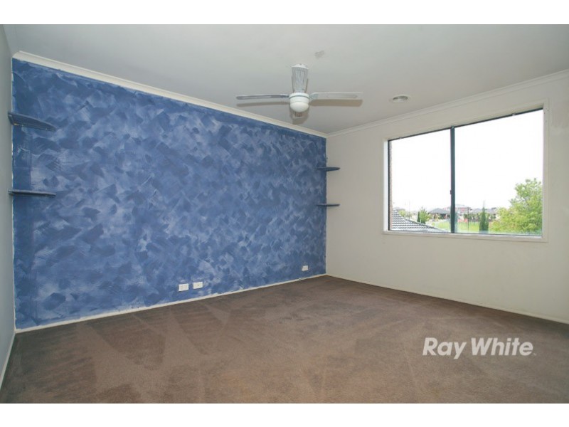 18 Silky Oak Drive, Cranbourne VIC 3977