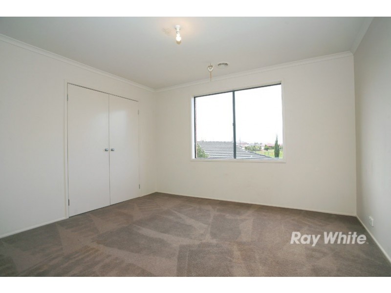 18 Silky Oak Drive, Cranbourne VIC 3977