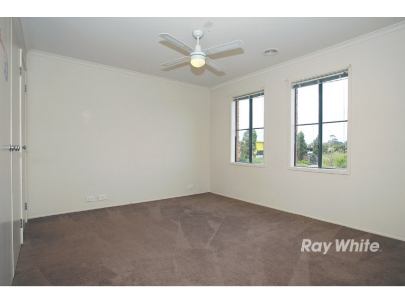 18 Silky Oak Drive, Cranbourne VIC 3977