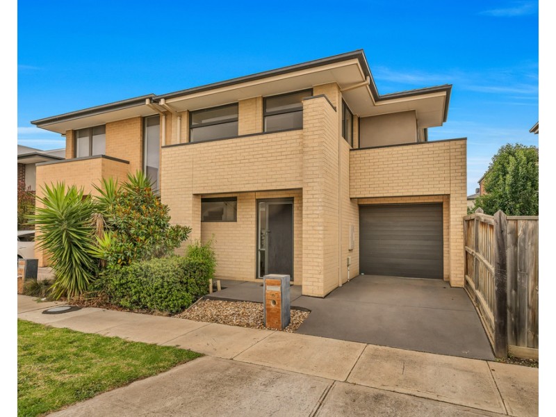 10 Sticht Way, Clyde North VIC 3978