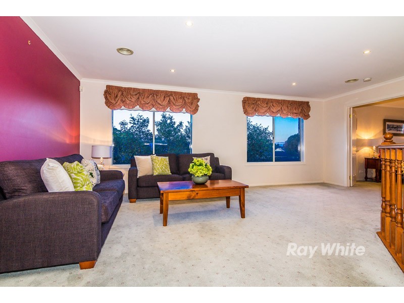 22 Springwater Crescent, Cranbourne VIC 3977