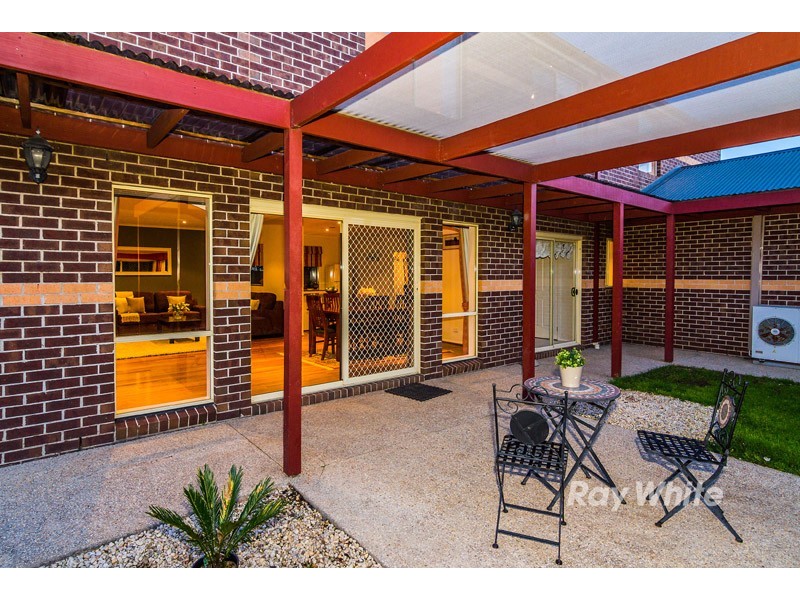 22 Springwater Crescent, Cranbourne VIC 3977