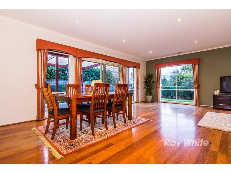 22 Springwater Crescent, Cranbourne VIC 3977