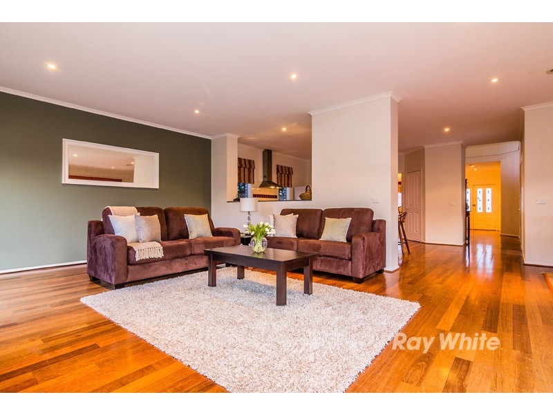 22 Springwater Crescent, Cranbourne VIC 3977