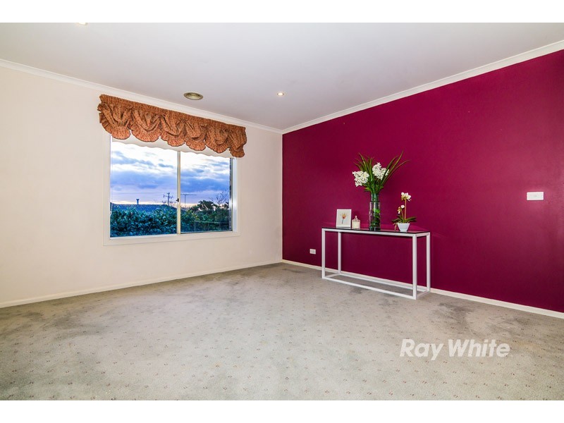 22 Springwater Crescent, Cranbourne VIC 3977