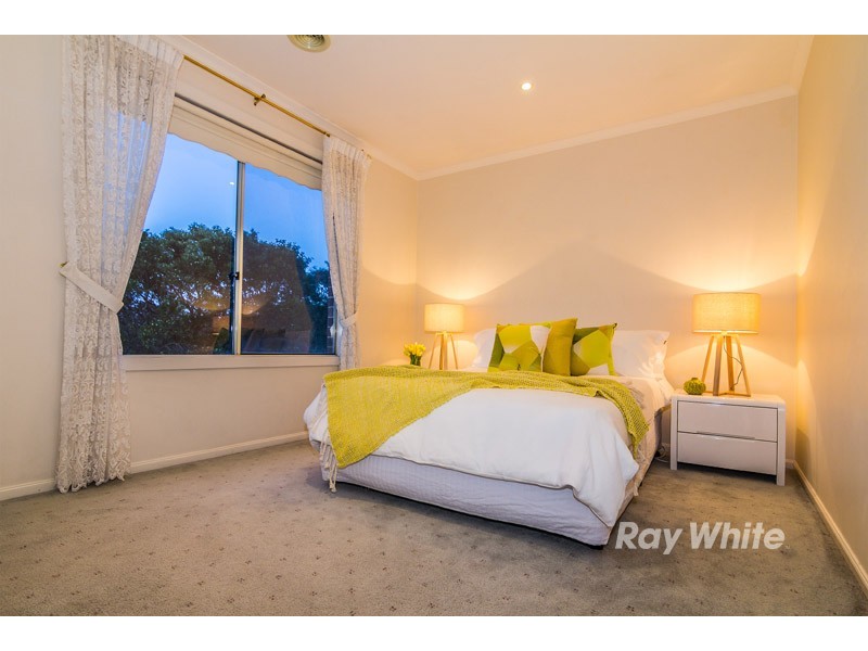 22 Springwater Crescent, Cranbourne VIC 3977