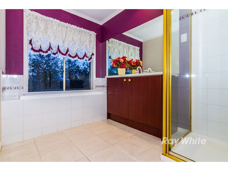 22 Springwater Crescent, Cranbourne VIC 3977