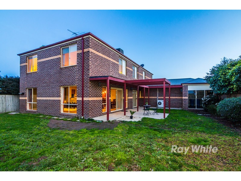 22 Springwater Crescent, Cranbourne VIC 3977