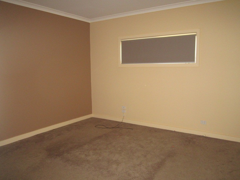 13 Aisbett Close, Lynbrook VIC 3975