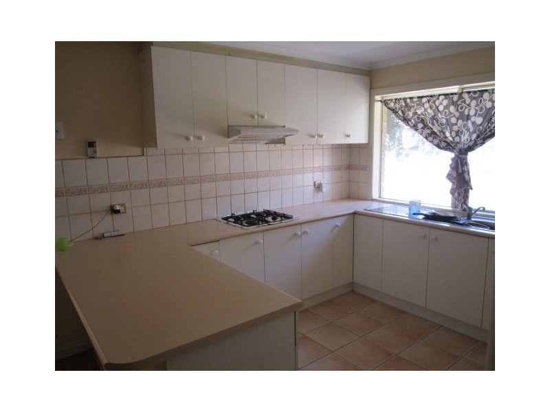 34 Gilmore Crescent, Lynbrook VIC 3975