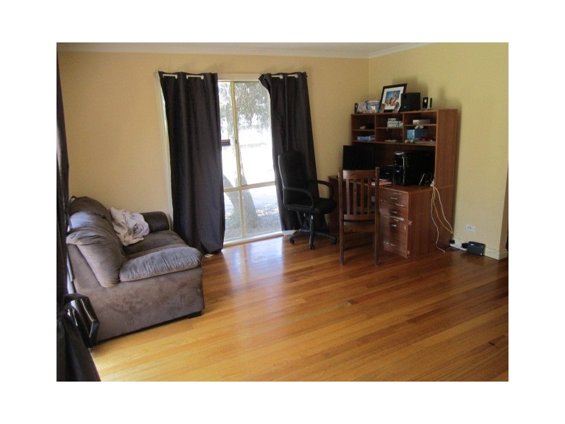 34 Gilmore Crescent, Lynbrook VIC 3975