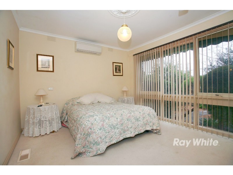 4 Glenway Drive, Dingley Village VIC 3172