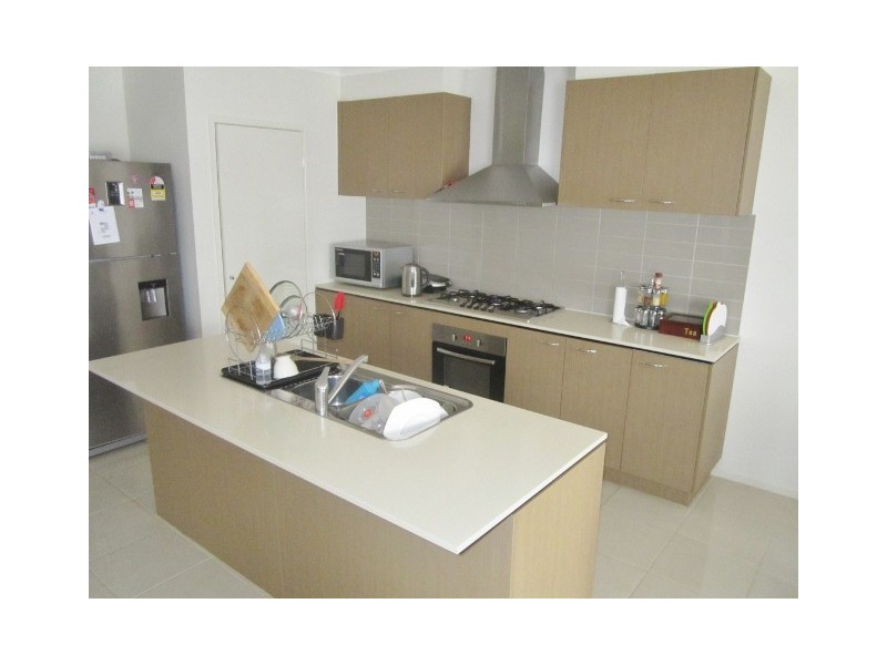 32 Fieldstone Crescent, Cranbourne North VIC 3977