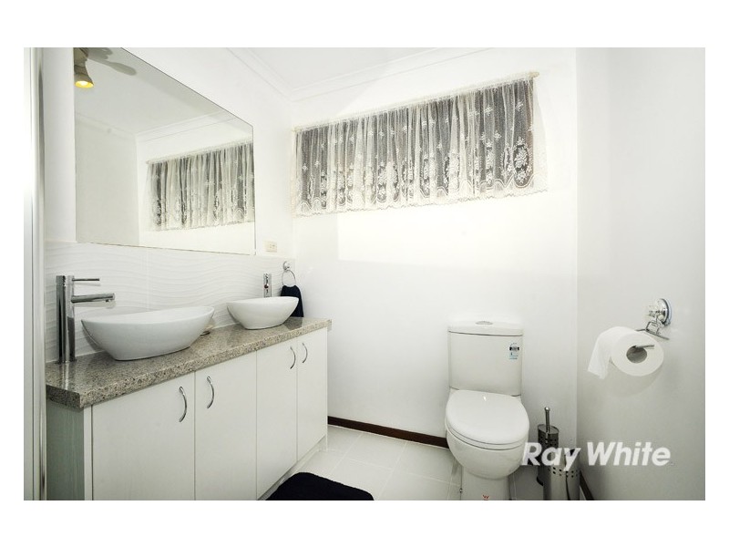 70 Gentle Annie Drive, Blind Bight VIC 3980