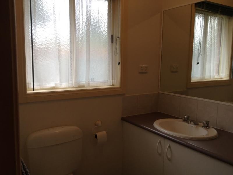 2 Jim Court, Berwick VIC 3806