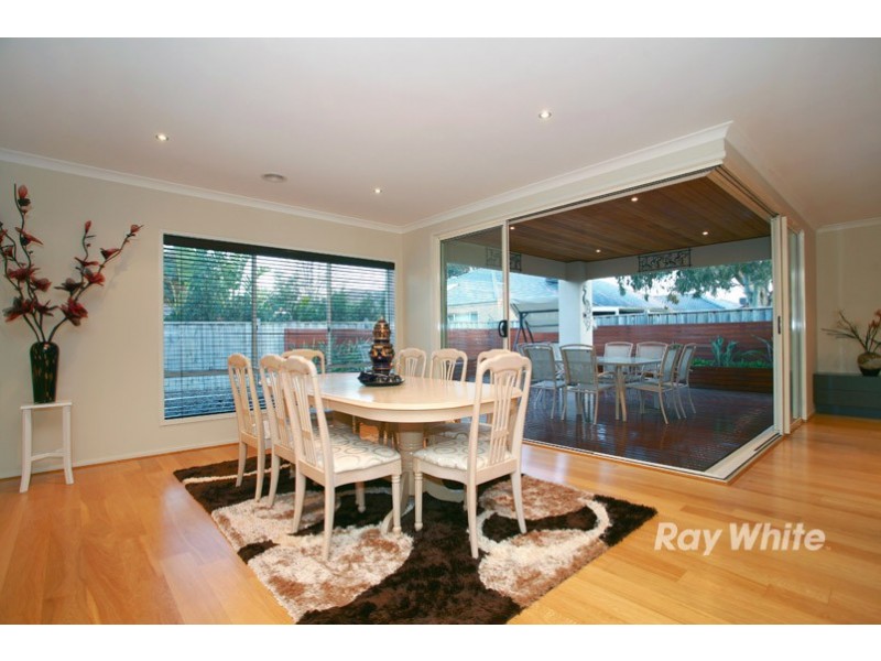 10 Sunline Way, Lyndhurst VIC 3975