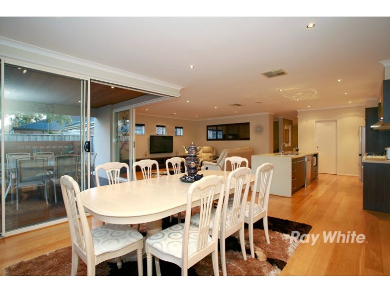 10 Sunline Way, Lyndhurst VIC 3975