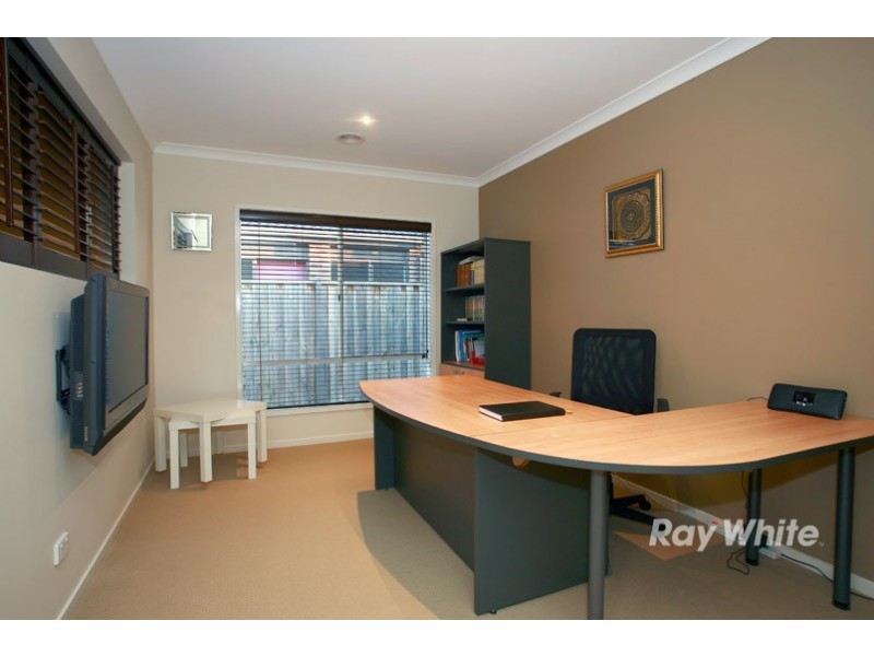 10 Sunline Way, Lyndhurst VIC 3975