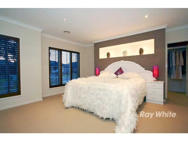 10 Sunline Way, Lyndhurst VIC 3975