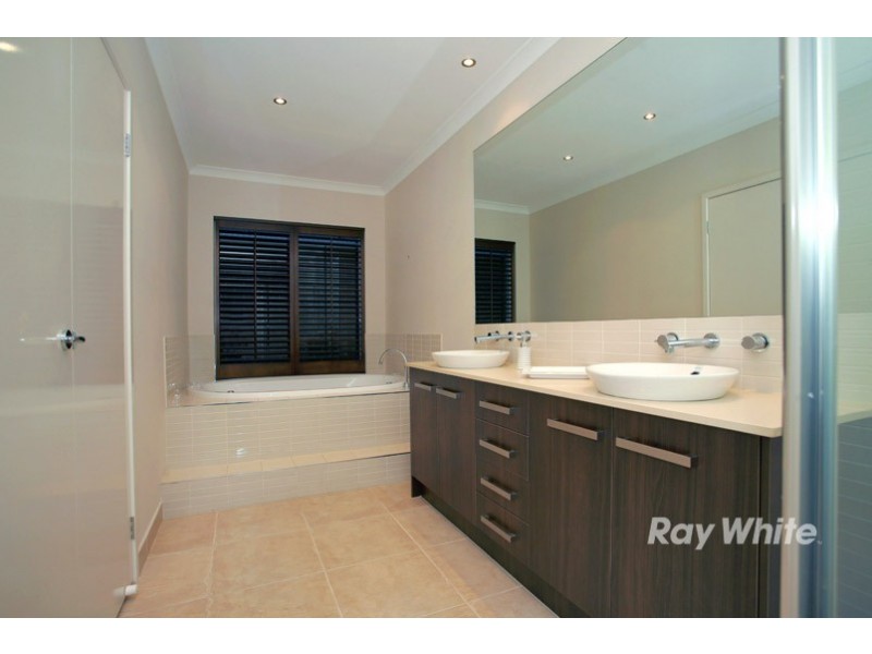 10 Sunline Way, Lyndhurst VIC 3975