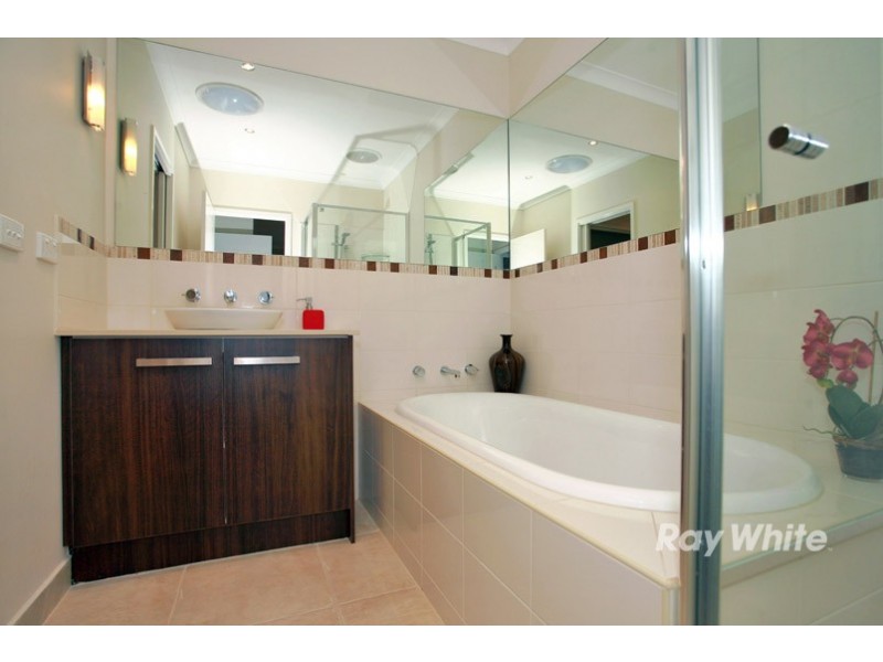 10 Sunline Way, Lyndhurst VIC 3975