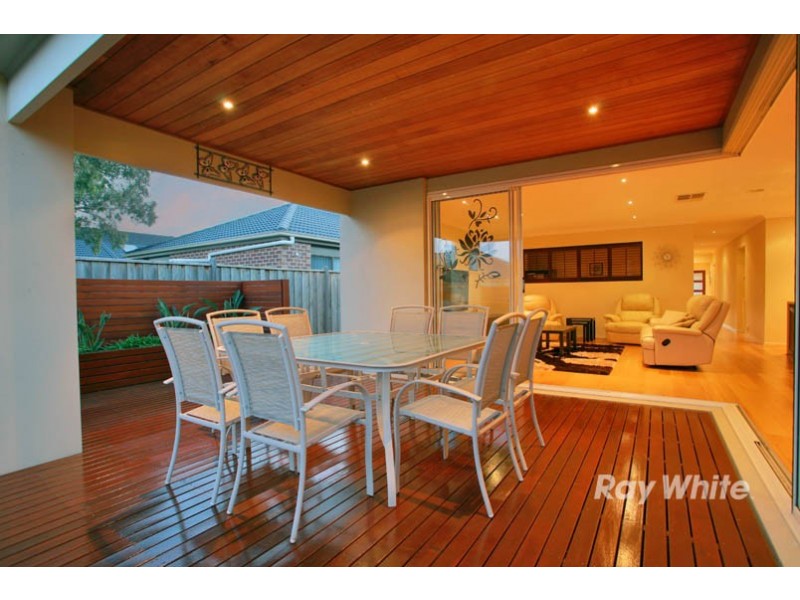 10 Sunline Way, Lyndhurst VIC 3975