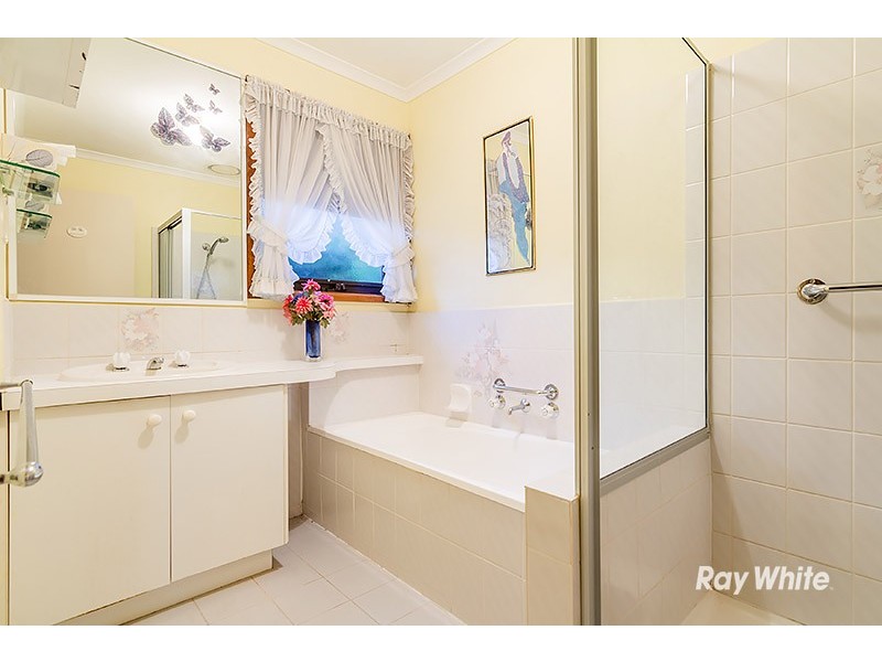 5 Salignus Court, Narre Warren VIC 3805