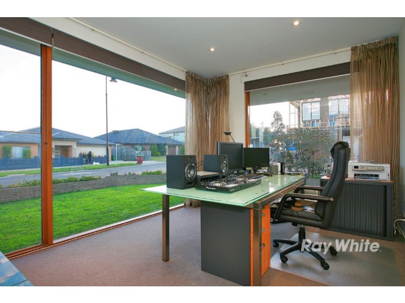 16 Carbine Way, Lyndhurst VIC 3975