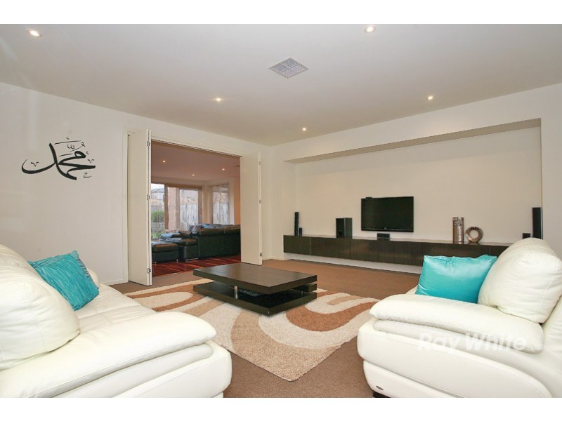 16 Carbine Way, Lyndhurst VIC 3975