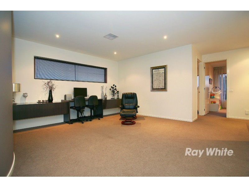 16 Carbine Way, Lyndhurst VIC 3975