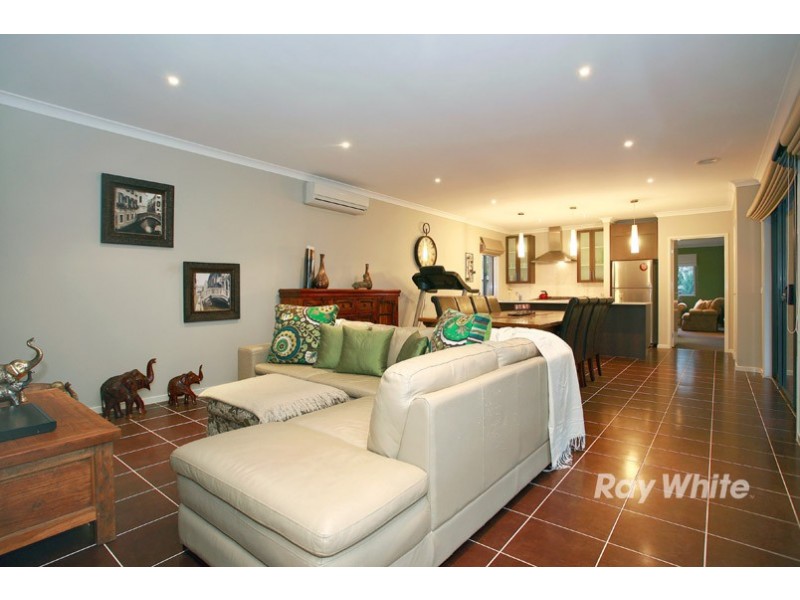 41 Bluemist Circuit, Lyndhurst VIC 3975