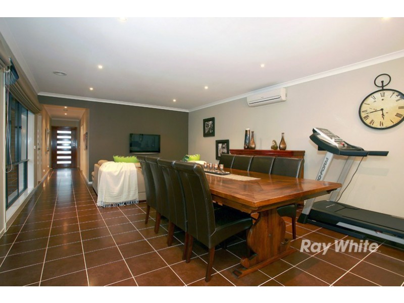 41 Bluemist Circuit, Lyndhurst VIC 3975