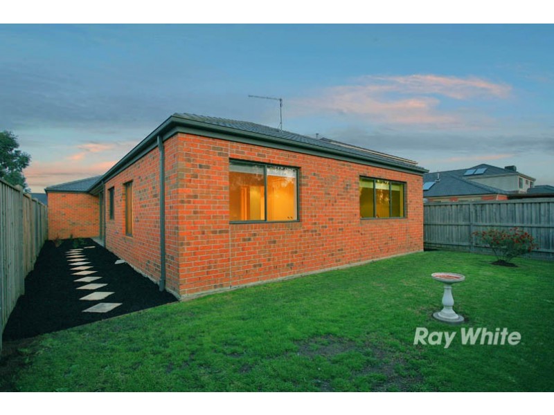 41 Bluemist Circuit, Lyndhurst VIC 3975