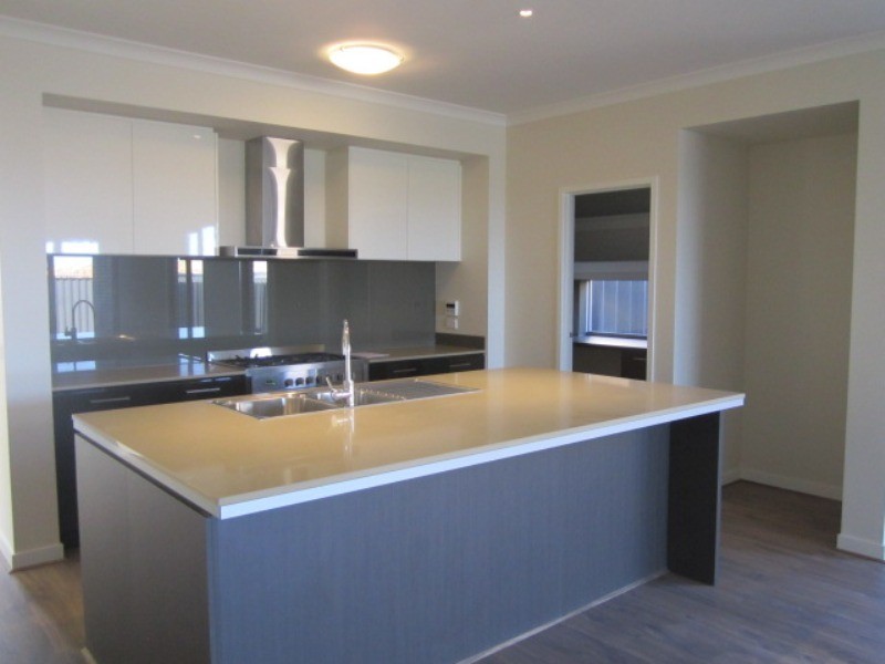 11 Chagall Parade, Clyde North VIC 3978
